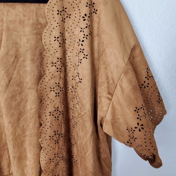 HInt of MInt Faux Suede Fringed Open Jacket L - Picture 2 of 6